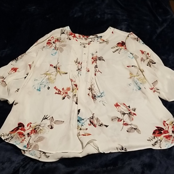 Daniel Rainn Tops - Daniel Rainn Long sleeve Blouse